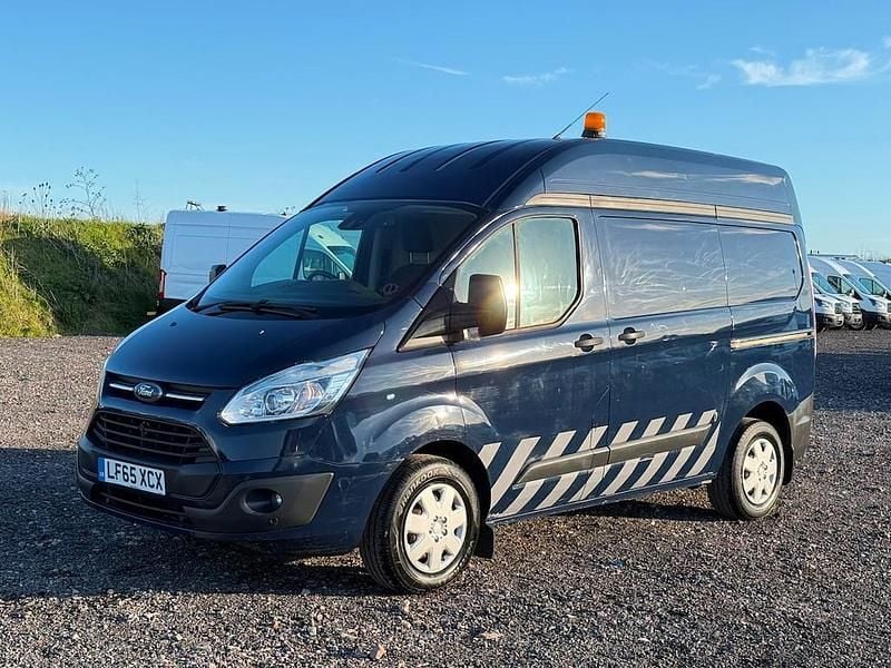 Used Ford Transit Custom Trend 125 HP (91 kW) 2015 Multicoloured Van