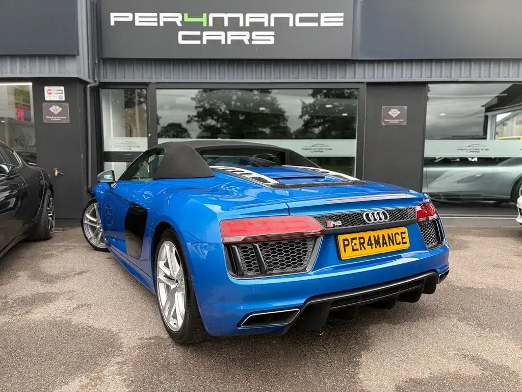 Used Audi R8 Spyder Advanced 540 HP (397 kW) 2017 Blue Cabriolet