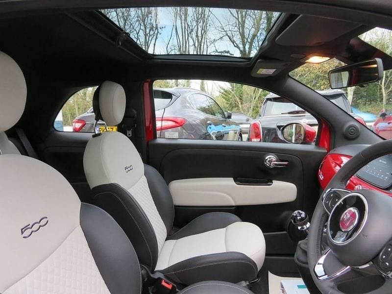 Used Fiat 500 Dolcevita 70 HP (51 kW) 2022 Red Hatchback