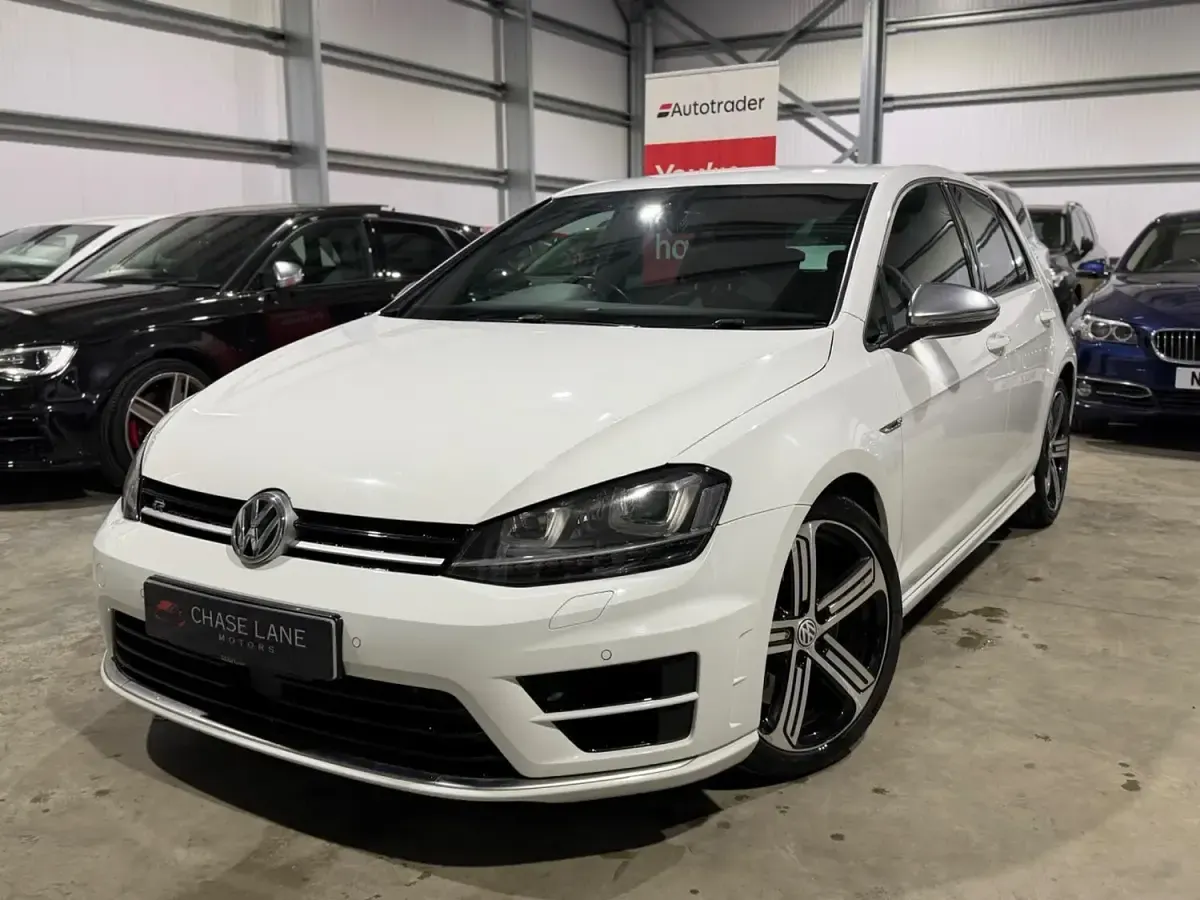 Used VW Golf VII R 2016 White Hatchback