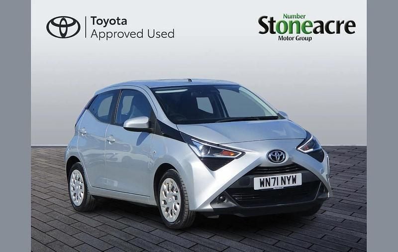 Silver Used 2021 Toyota Aygo X-play Hatchback | £8,500 (Good price) - Image 1/2