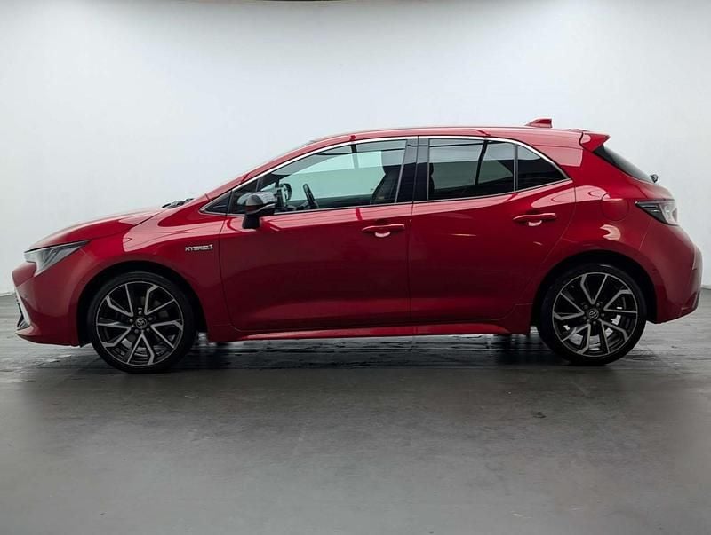 Used Toyota Corolla 184 HP (135 kW) 2019 Red Hatchback