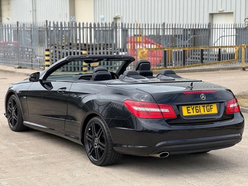 Used Mercedes E220 170 HP (125 kW) 2011 Black Cabriolet