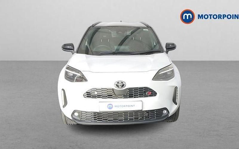 Used Toyota Yaris Hybrid Sport 116 HP (85 kW) 2023 White Estate