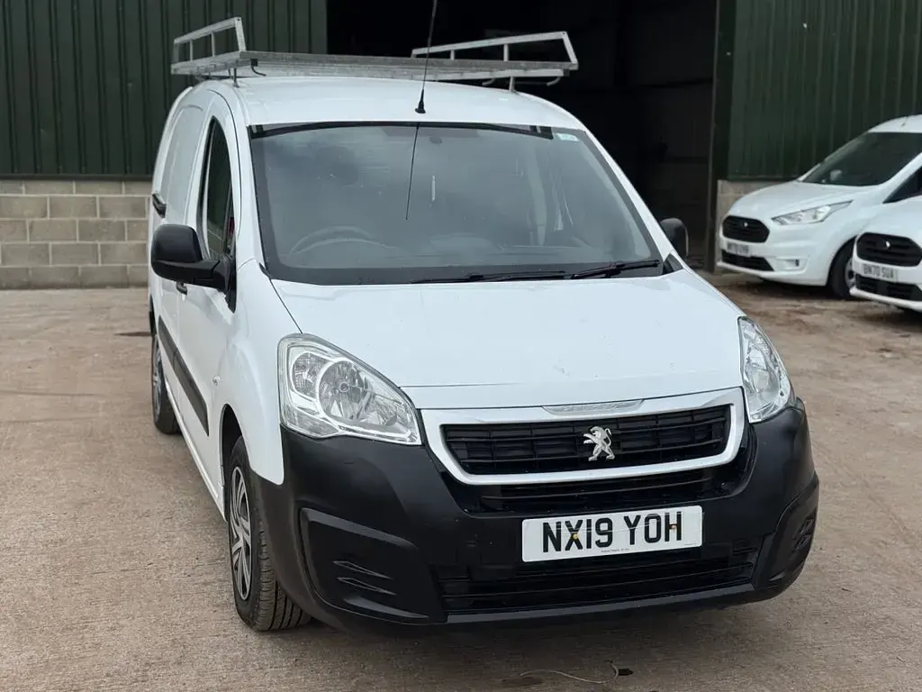 Used Peugeot Partner S 2019 White MPV
