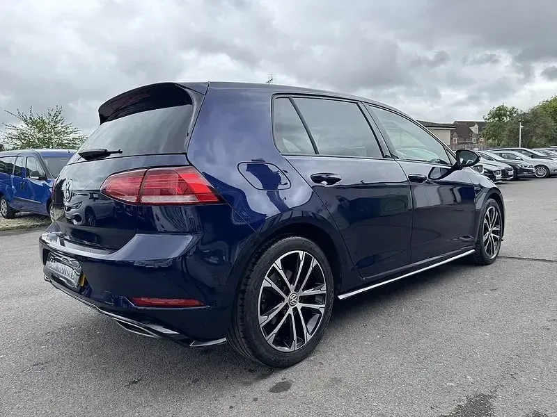 Used VW Golf VII R-line Edition 150 HP (110 kW) 2019 Blue Hatchback