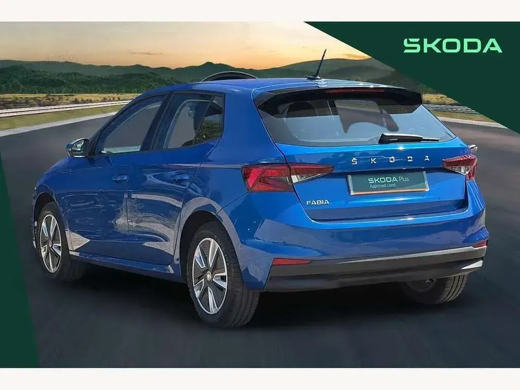 Used Skoda Fabia Comfort 95 HP (69 kW) 2023 Race blue metallic Hatchback