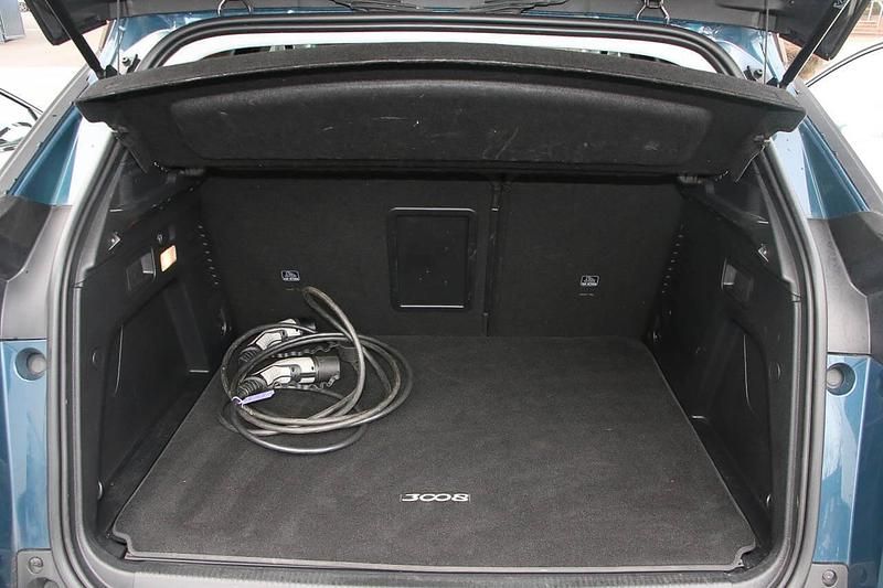 Used Peugeot 3008 Allure Premium 222 HP (163 kW) 2022 Blue SUV