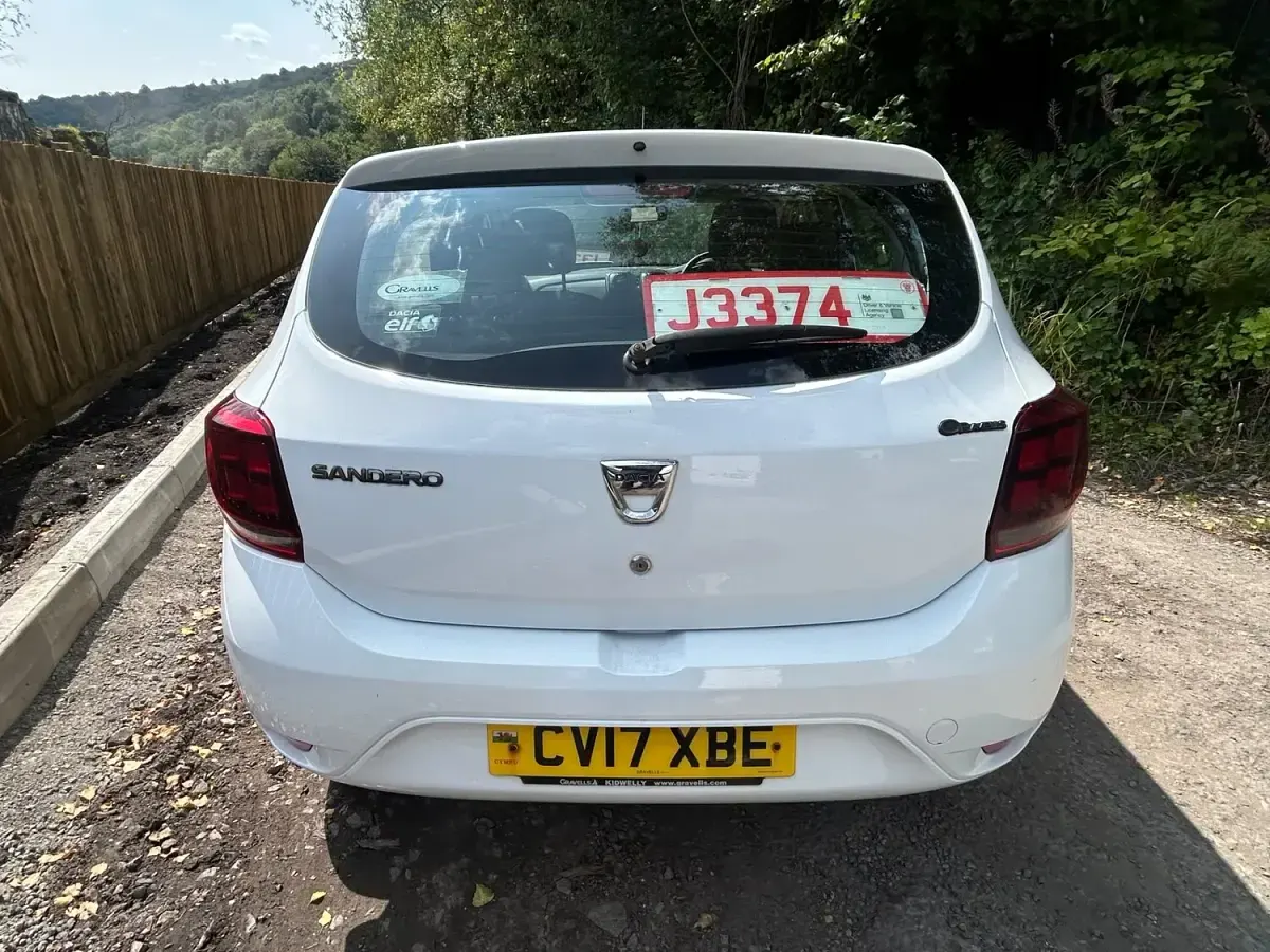 Used Dacia Sandero Ambiance 2017 White Hatchback