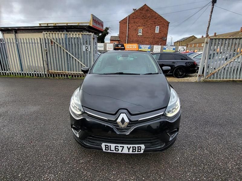 Used Renault Clio IV Signature 2018 Black Hatchback