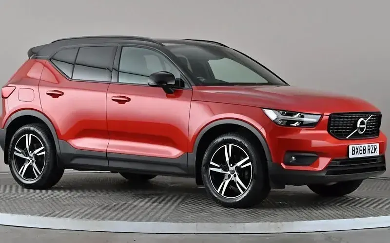 Used Volvo XC40 R-Design 156 HP (114 kW) 2018 SUV