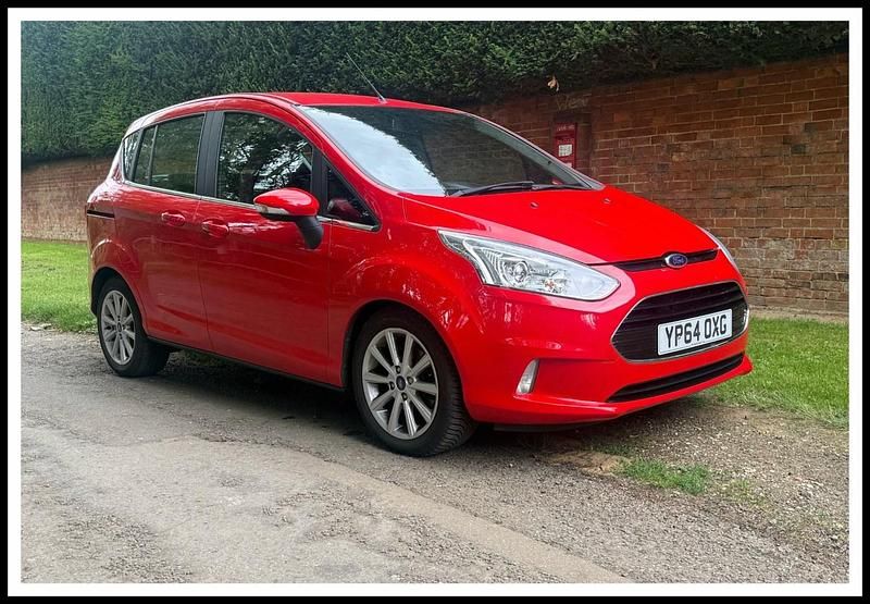 Red Used 2014 Ford B-MAX Titanium MPV | £7,250 (Fair price) - Image 1/4