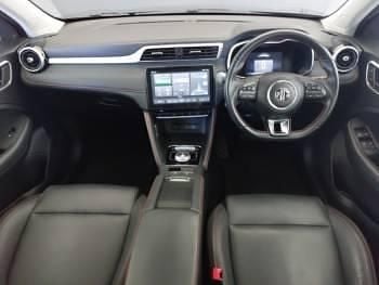 Usado MG ZS Trophy 129 kW (176 HP) 2023 Preto Citadino