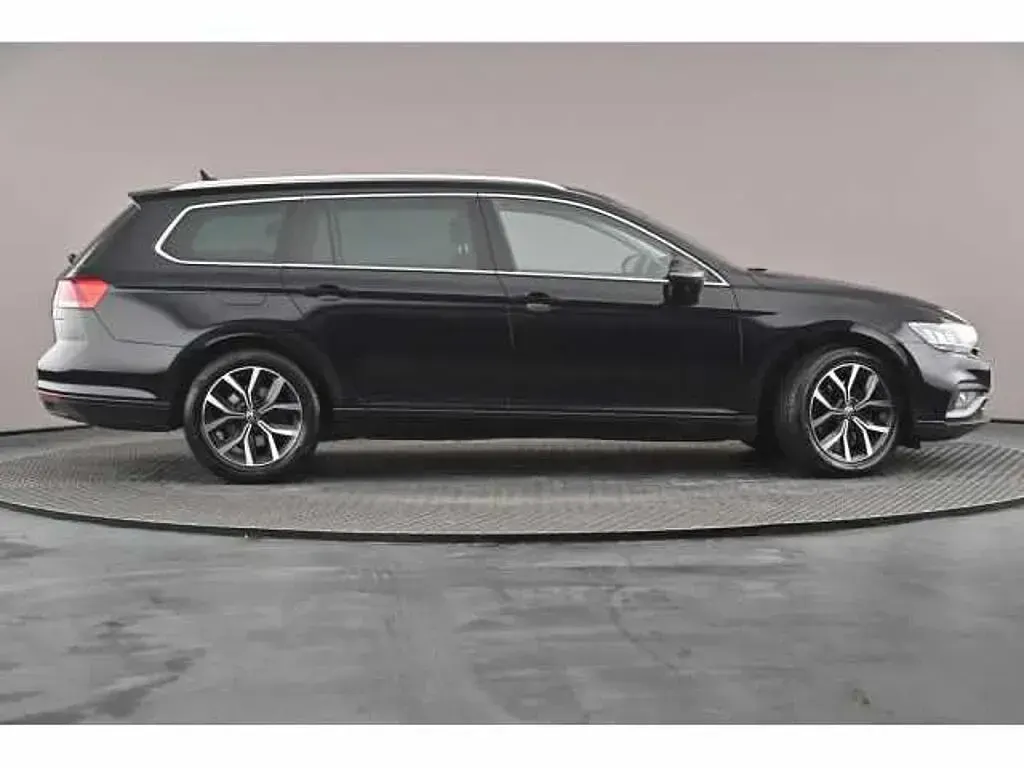 Used VW Passat 150 HP (110 kW) 2023 Estate