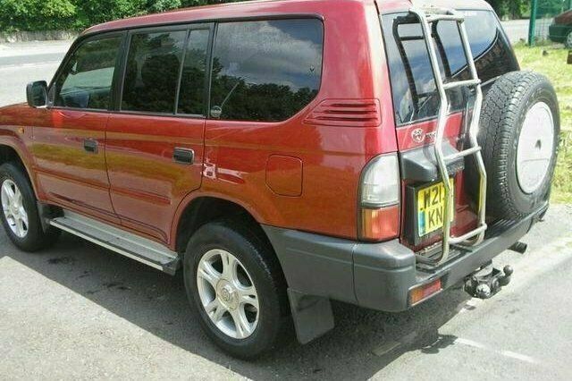Used Toyota Land Cruiser 123 HP (90 kW) 2000 SUV