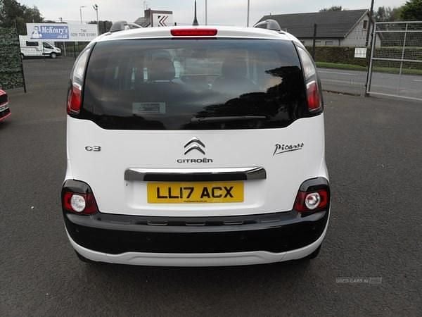 Used Citroën C3 Picasso Platinum 110 HP (80 kW) 2017 White MPV