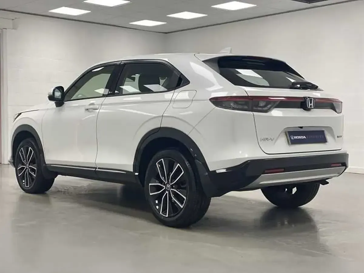 Used Honda HR-V Advance 129 HP (94 kW) 2023 White SUV