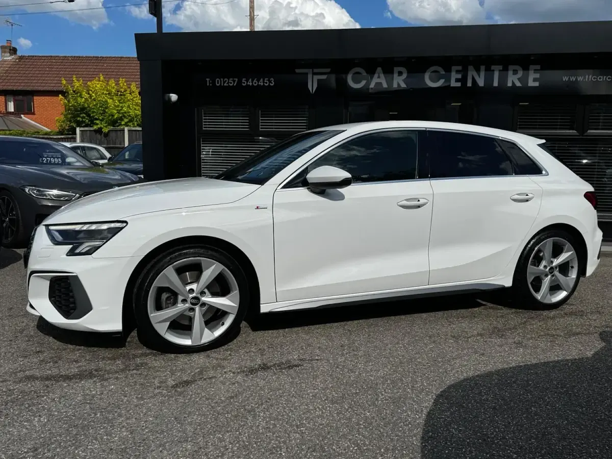 Used Audi A3 Sportback S-Line 150 HP (110 kW) 2020 White Hatchback