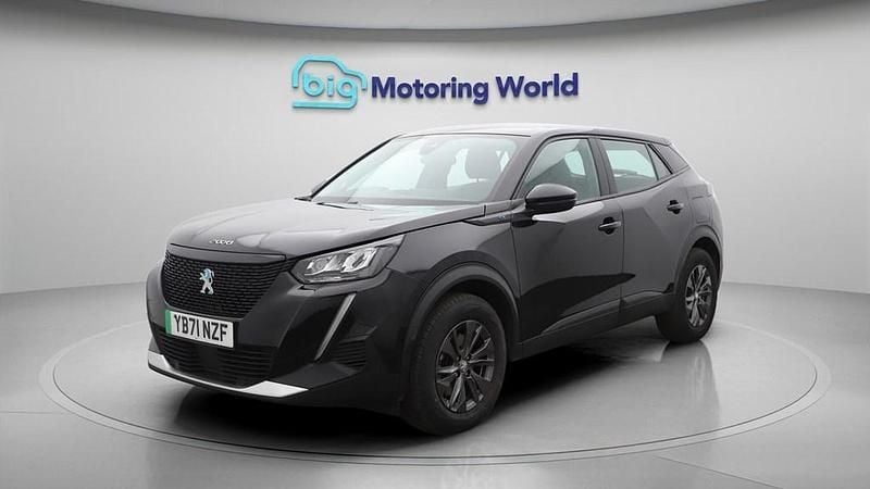 Used Peugeot e-2008 Active Premium 100 kW (136 HP) 2022 SUV