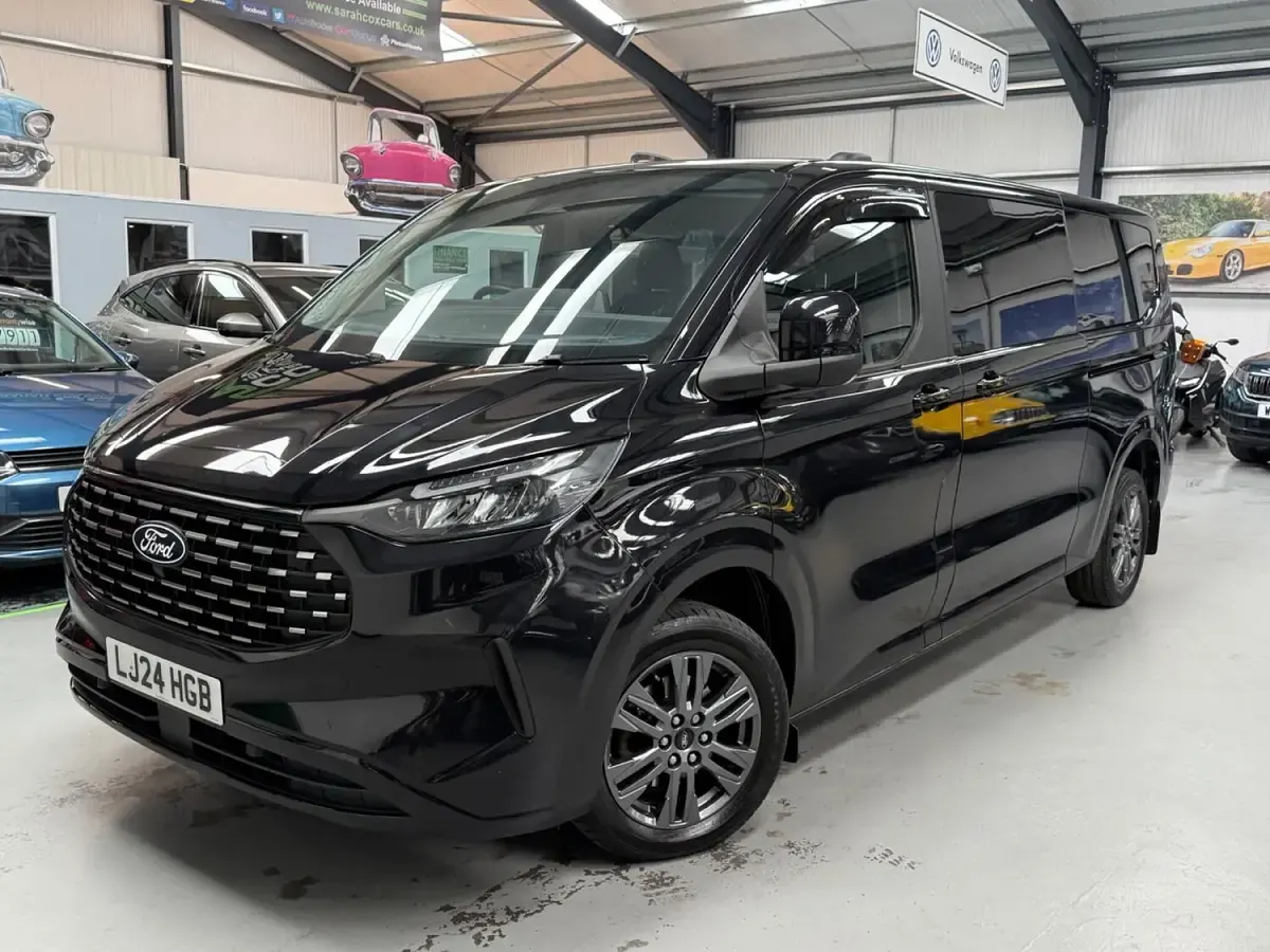 Used Ford Tourneo Titanium 136 HP (100 kW) 2024 Black MPV
