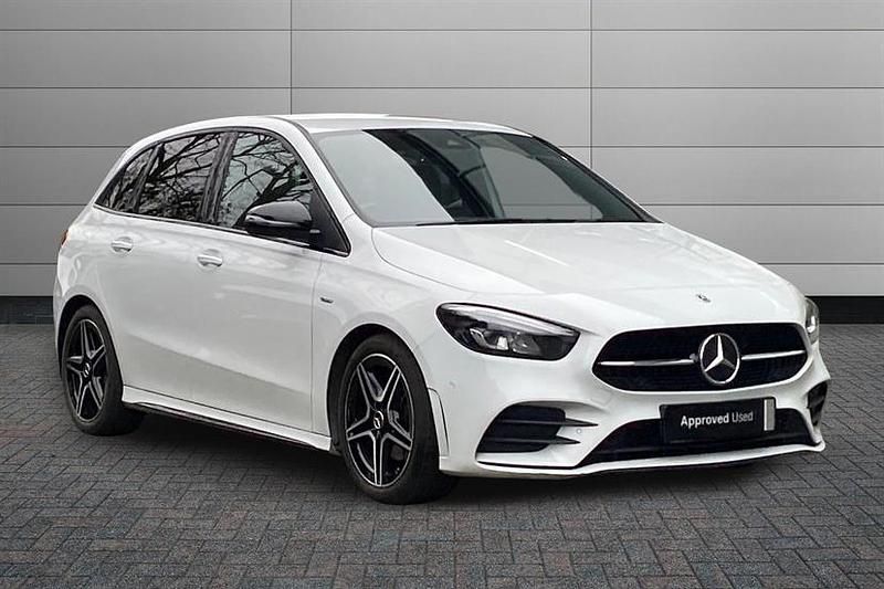 Used Mercedes B200 AMG Line Premium 163 HP (119 kW) 2022 Digital white MPV