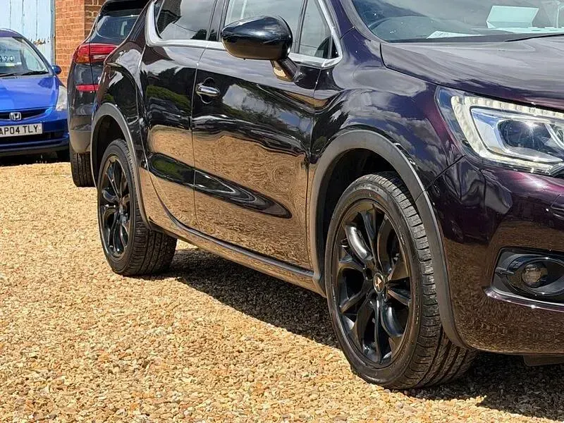 Used DS Automobiles DS4 120 HP (88 kW) 2016 Mauve/purple Hatchback