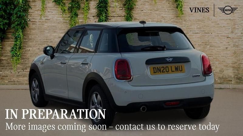 Used Mini Cooper Classic 134 HP (98 kW) 2020 White Hatchback