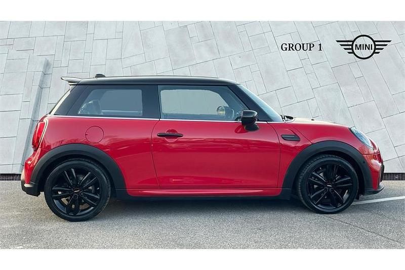 Used Mini Cooper Comfort 136 HP (100 kW) 2022 Chili red Hatchback