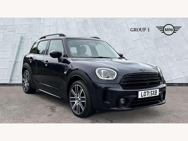 Other Used 2022 Mini Cooper Countryman Exclusive SUV | £23,999 (A bit pricey) - Image 1/4