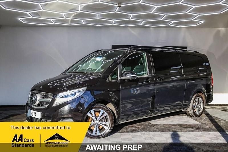 Black Used 2017 Mercedes V220 MPV | £27,000 (Fair price) - Image 1/4