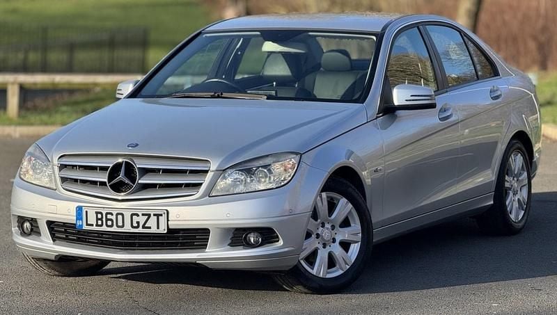 Used Mercedes C200 Executive 136 HP (100 kW) 2011 Silver Sedan