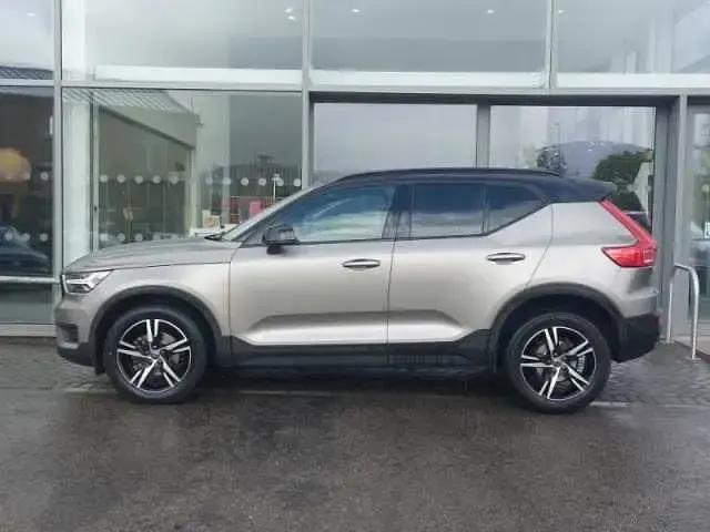 Used Volvo XC40 R-Design 163 HP (119 kW) 2022 Grey SUV