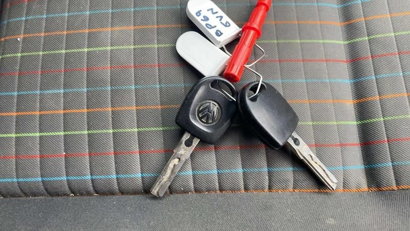 Used VW Polo 64 HP (47 kW) 2007 Silver Hatchback