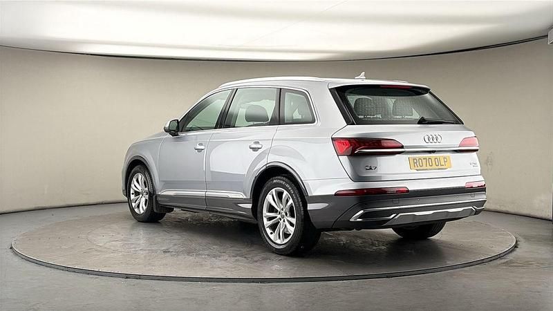 Used Audi Q7 Sport 286 HP (210 kW) 2019 Floret silver metallic/floret silver metallic SUV