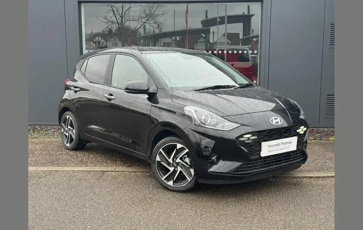 Used Hyundai i10 Premium 79 HP (58 kW) 2025 Hatchback