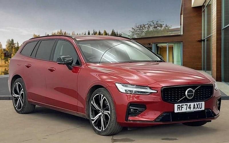 Used 2025 Volvo V60 Ultra Estate | £33,950 (Good price) - Image 1/4