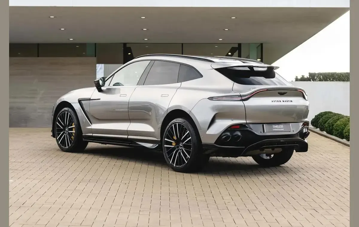 Used Aston Martin DBX 707 697 HP (512 kW) 2025 Silver SUV