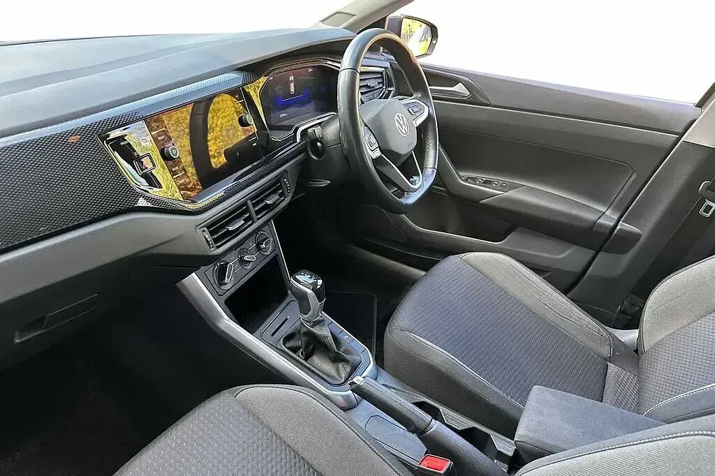 Used VW Polo Life 95 HP (69 kW) 2024 Grey Hatchback