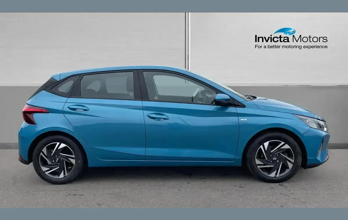 Używany Hyundai i20 SE 100 KM (73 kW) 2023 Turkusowy Hatchback