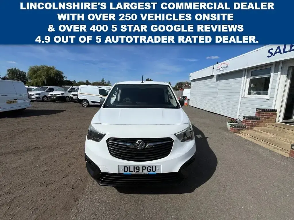 Used Vauxhall Combo Edition 2019 White MPV