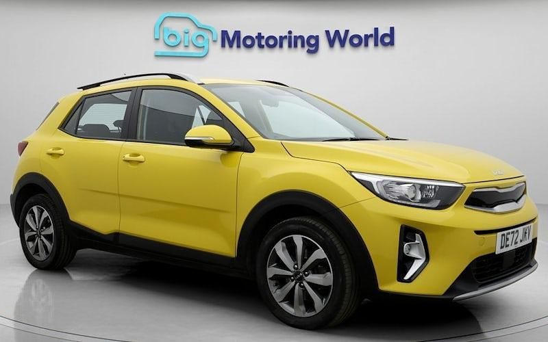 Used 2024 Kia Stonic SUV | £12,600 (Good price) - Image 1/4