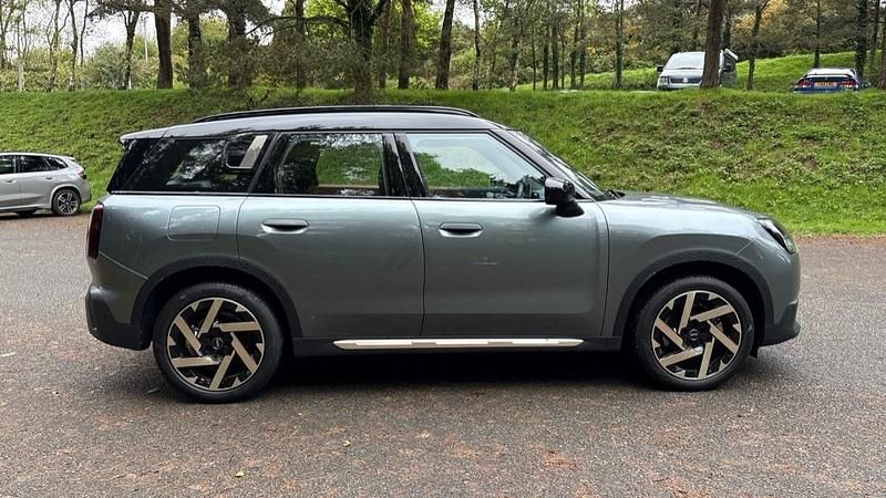 Used Mini Countryman 168 HP (123 kW) 2024 Green SUV