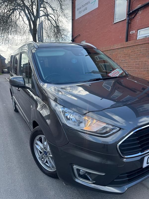 Used Ford Grand Tourneo Connect Titanium 2019 Grey MPV