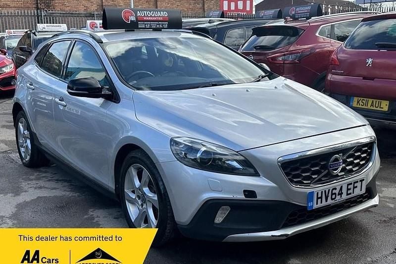 Used Volvo V40 CC 115 HP (84 kW) 2014 Estate