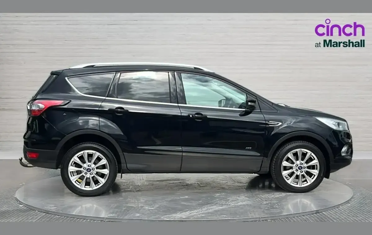 Usado Ford Kuga Titanium 180 CV (132 kW) 2019 Negro SUV
