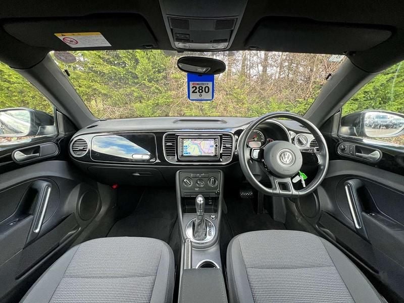 Used VW Beetle Design 105 HP (77 kW) 2013 Black Hatchback