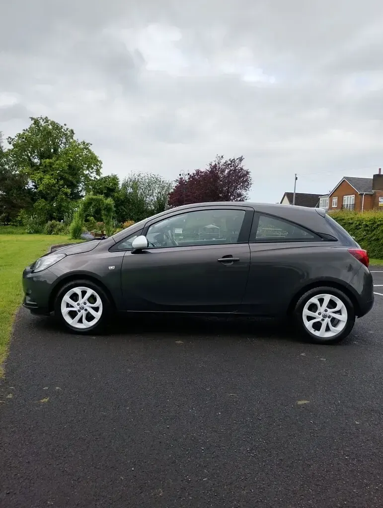 Used Vauxhall Corsa 88 HP (64 kW) 2015 Grey Hatchback
