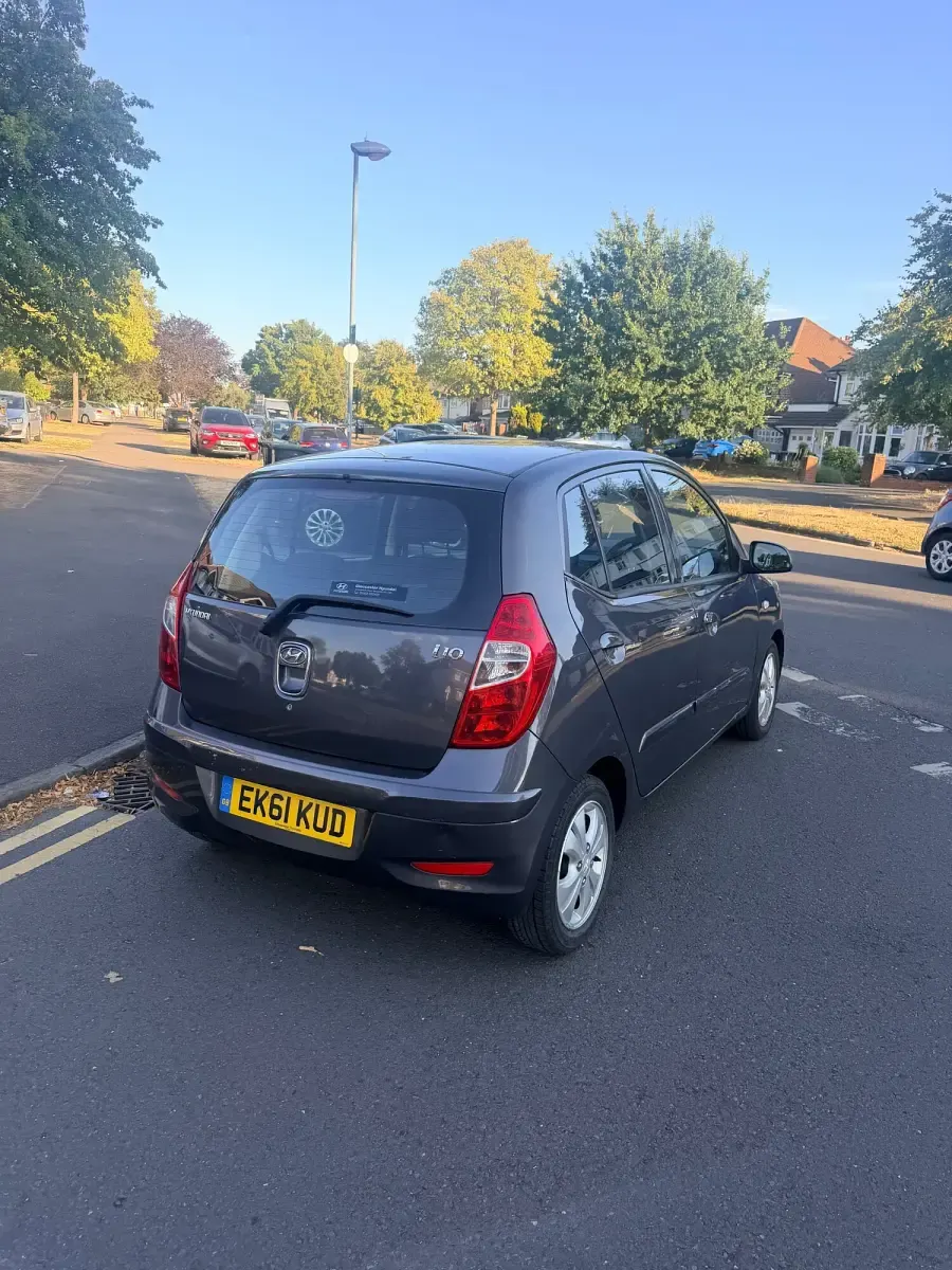 Used Hyundai i10 Active 85 HP (62 kW) 2011 Grey Hatchback