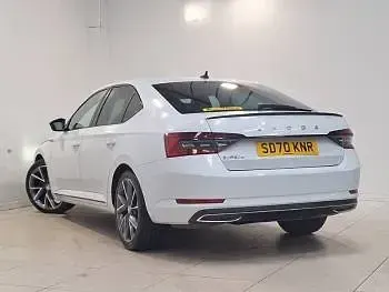 Used Skoda Superb SportlinePlus 190 HP (139 kW) 2020 White Hatchback