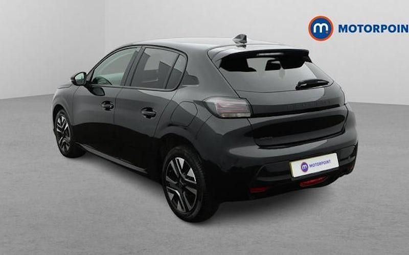 Used Peugeot 208 Allure 101 HP (74 kW) 2024 Black Hatchback